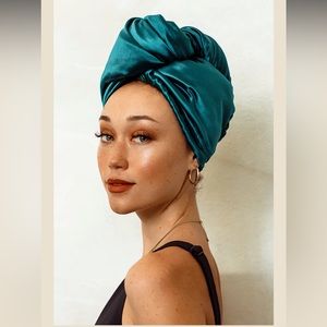 Muaves Emerald Isle Satin Hair Wrap